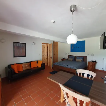 Quinta Rio De Oliveira *