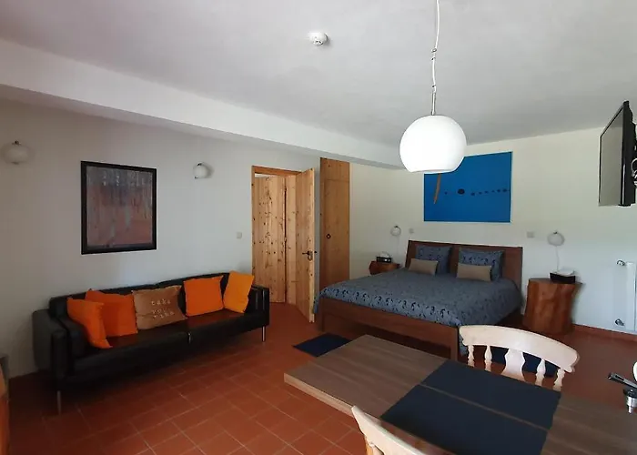 Quinta Rio De Oliveira *